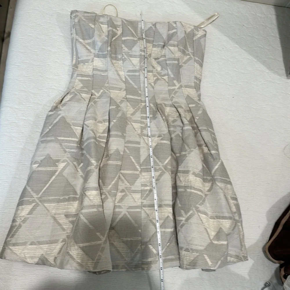 Strapless dress - Picture 6 of 8